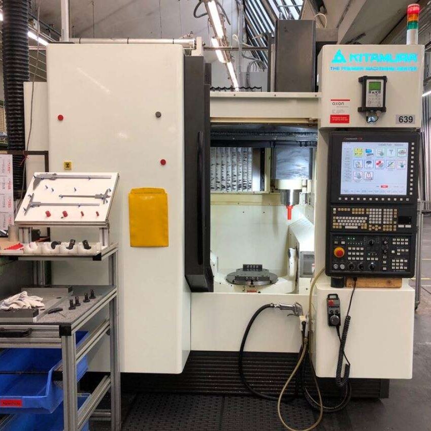 Viisiakselinen koneistuskeskus Kitamura Mytrunnion-4G