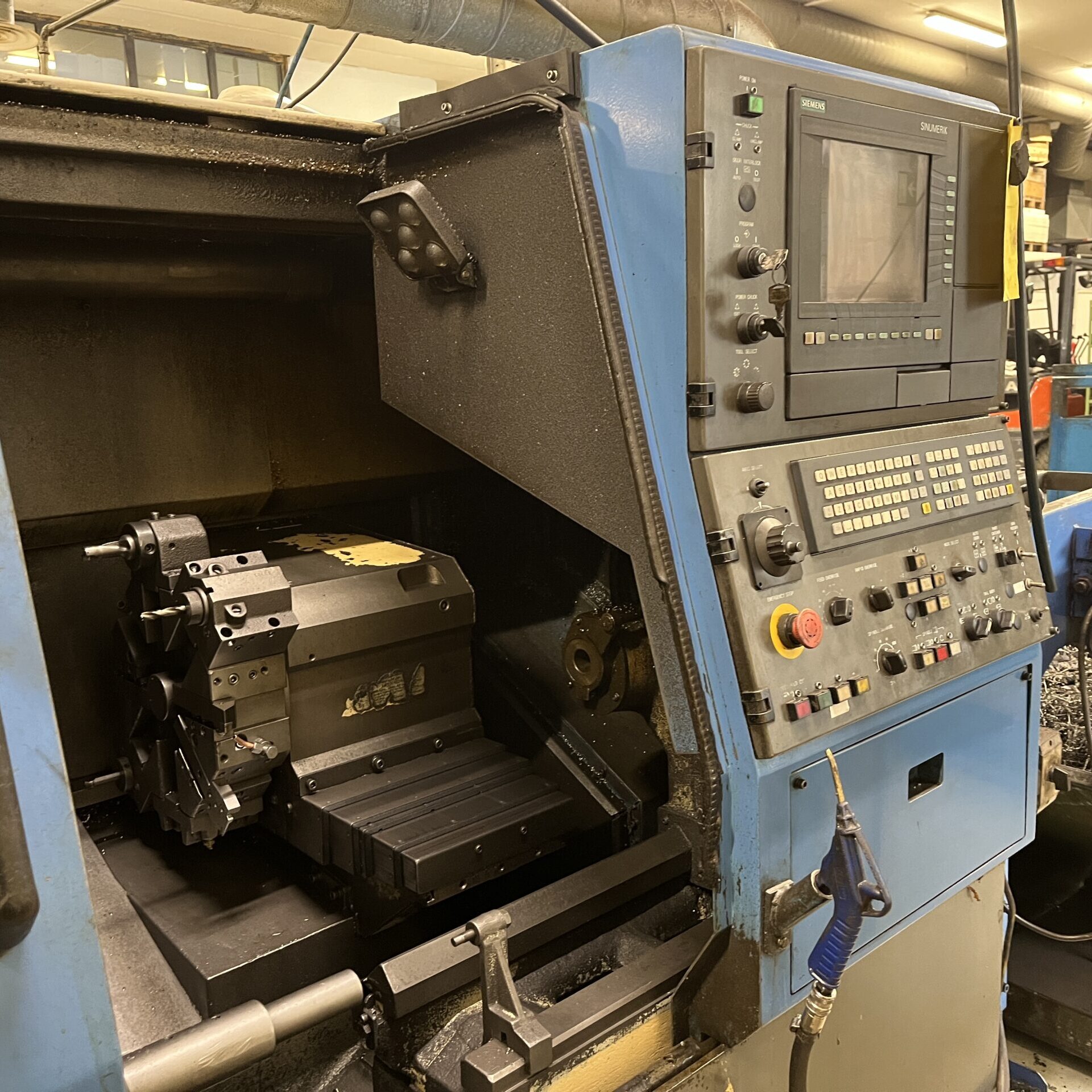 CNC-sorvi Hyundai HIT-18